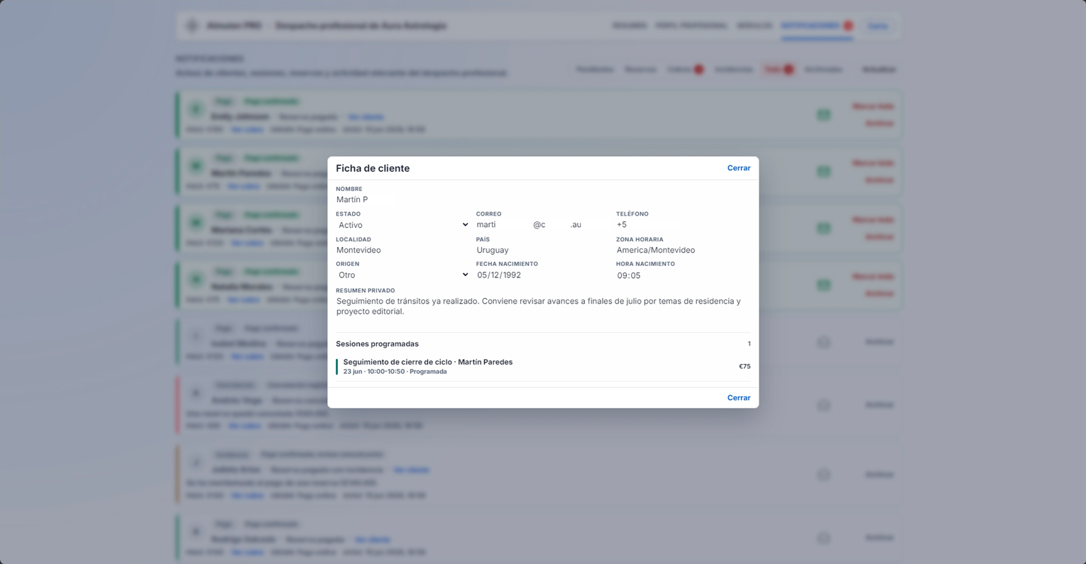 Notificações para revisar pagamentos, clientes e sessões astrológicas.